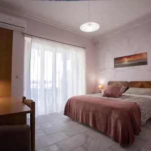 Etna Sea House 3*, Catania Italia